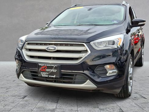Used 2019 Ford Escape Titanium image 4