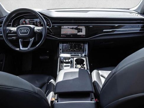 Used 2022 Audi Q8 Premium AWD/4WD image 21