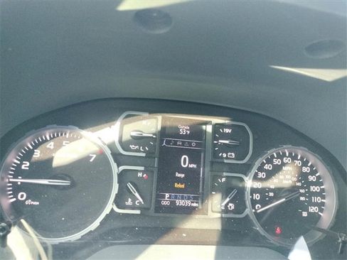 Used 2018 Toyota Tundra SR5 image 30