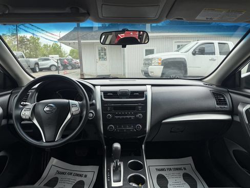 Used 2014 Nissan Altima 2.5 S FWD image 10
