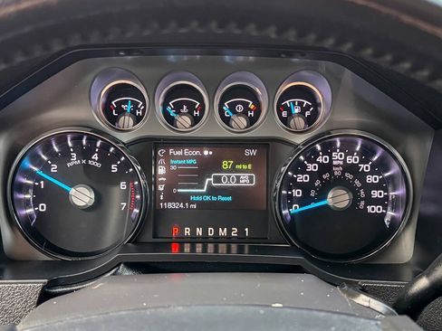 Used 2013 Ford F250 Lariat w/ Chrome Pkg AWD/4WD image 32