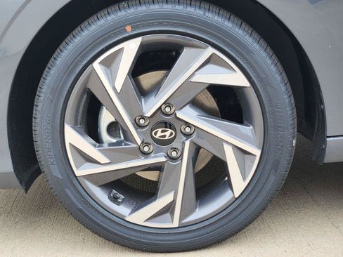 New 2026 Hyundai Elantra Limited FWD image 7