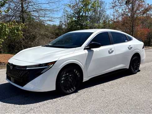 New 2026 Nissan Sentra SR w/ SR Premium Package FWD image 3