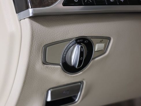 Used 2020 Mercedes-Benz S 560 4MATIC Sedan image 25