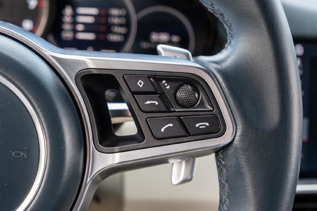 Used 2020 Porsche Cayenne S w/ Premium Package AWD/4WD image 30