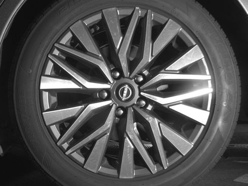 Used 2025 Nissan Altima 2.5 SV FWD image 14