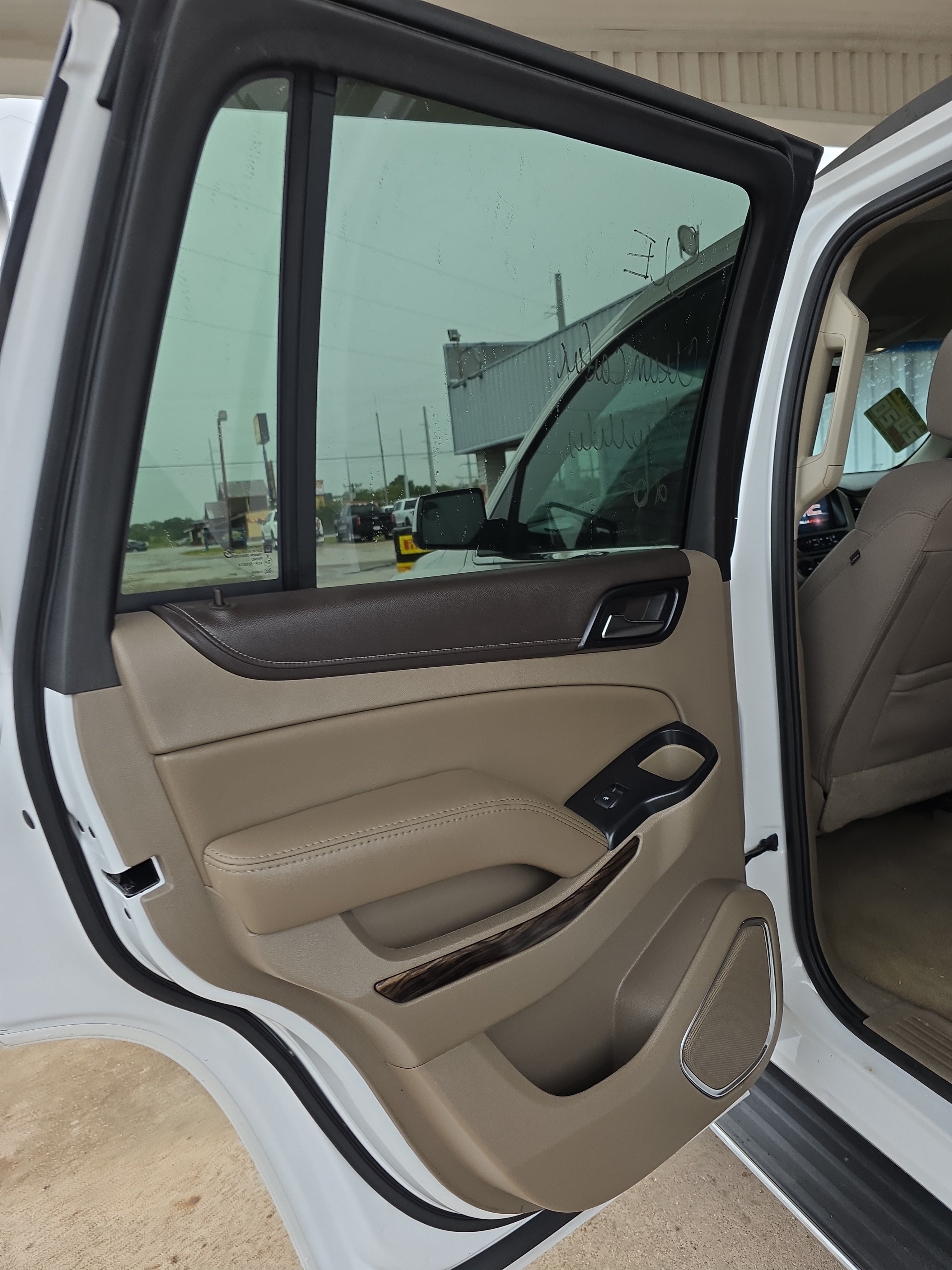Used 2017 GMC Yukon SLE w/ SLE Value Package RWD image 18