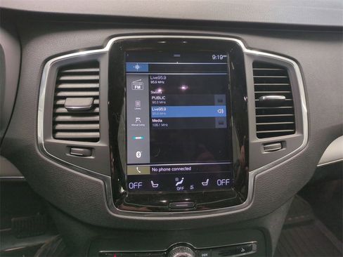 Used 2021 Volvo XC90 T5 Momentum w/ Climate Package image 23