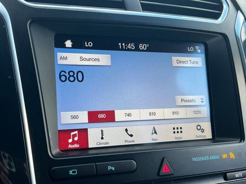 Used 2019 Ford Explorer Limited image 18