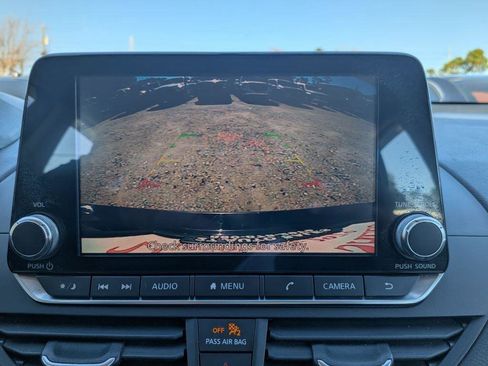 Used 2019 Nissan Altima 2.5 S FWD image 16
