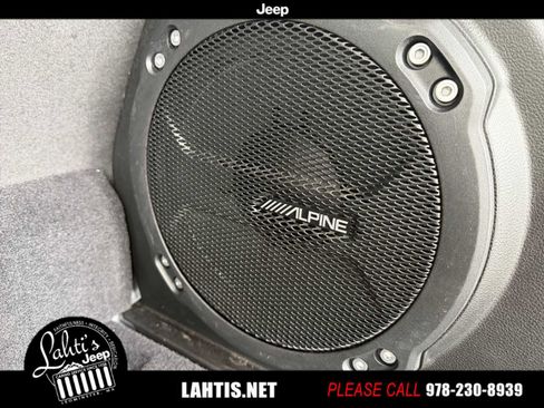 Used 2024 Jeep Wrangler High Altitude image 32