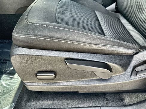 Used 2018 Chevrolet Colorado LT w/ LT Convenience Package image 14