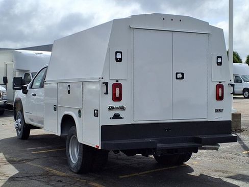 New 2025 GMC Sierra 3500 Pro w/ Convenience Package image 4