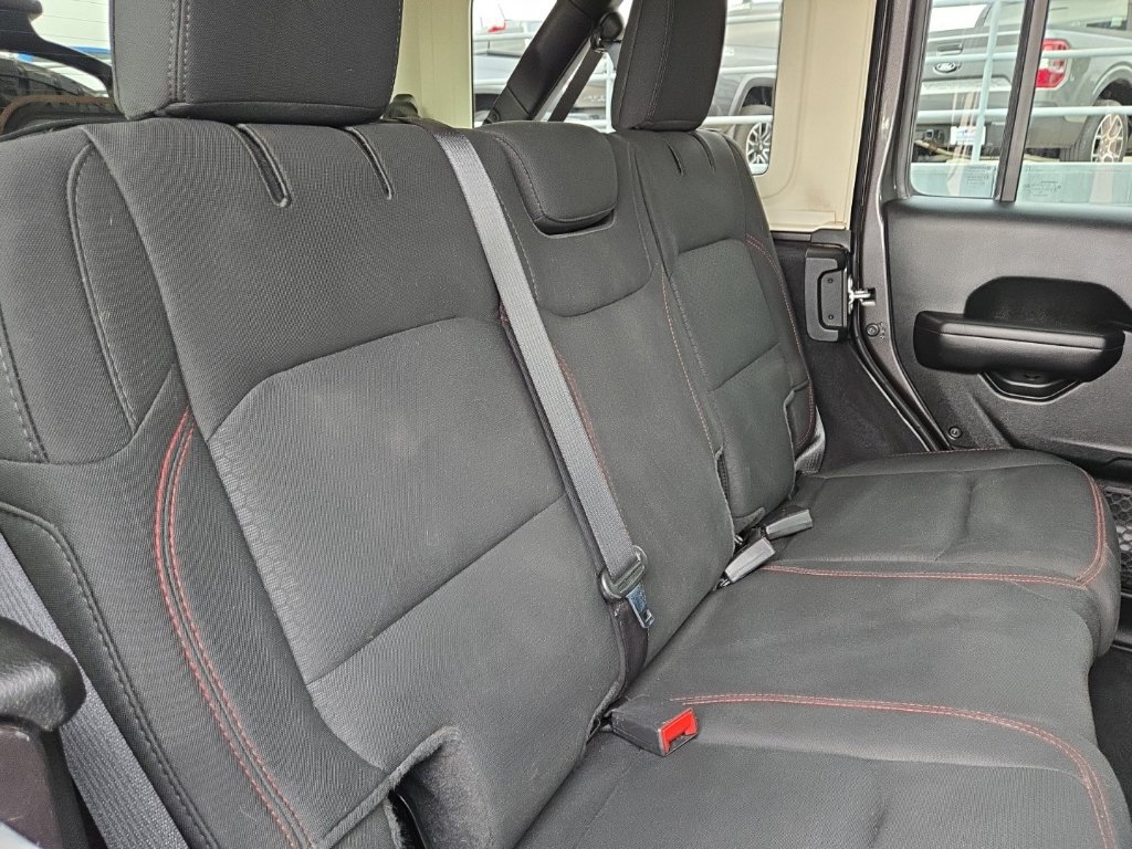 Used 2021 Jeep Wrangler Unlimited Rubicon AWD/4WD image 11