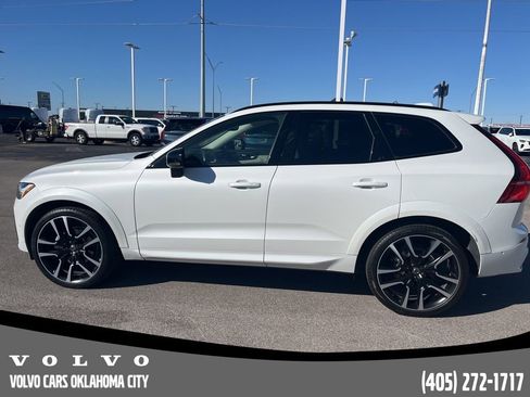 Certified 2023 Volvo XC60 B5 Ultimate w/ Protection Package Premier image 8