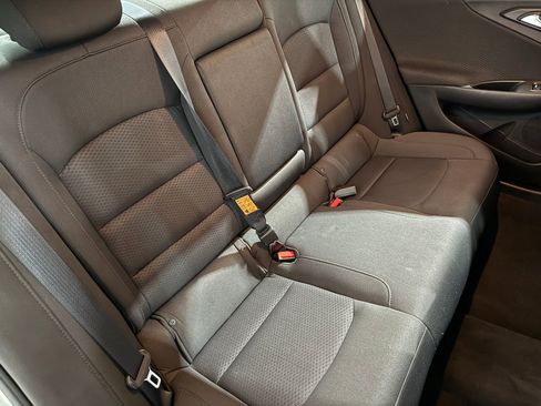 Used 2018 Chevrolet Malibu LS image 34