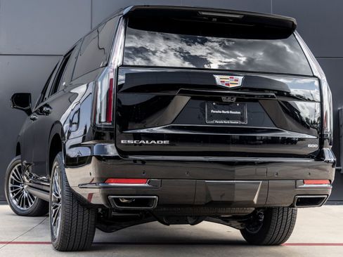 Used 2026 Cadillac Escalade ESV Platinum Sport w/ LPO, Floor Liner Package image 6