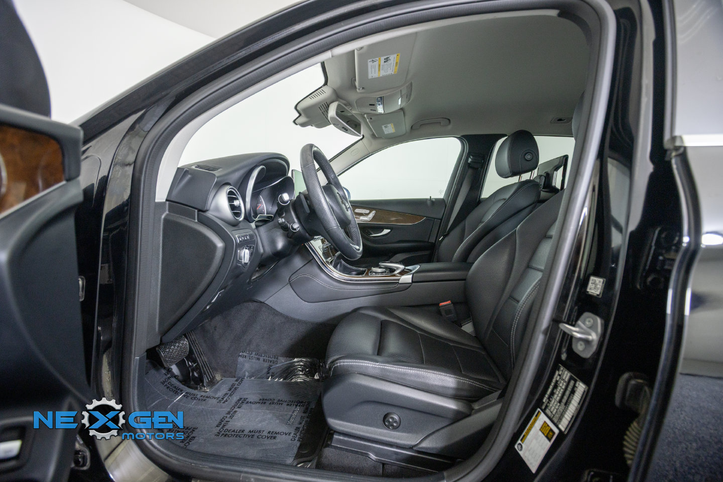 Used 2019 Mercedes-Benz GLC 300 4MATIC image 12