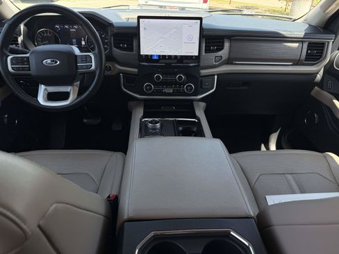 Used 2024 Ford Expedition Limited RWD image 12