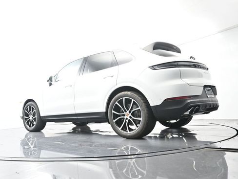 Certified 2026 Porsche Cayenne AWD/4WD image 45