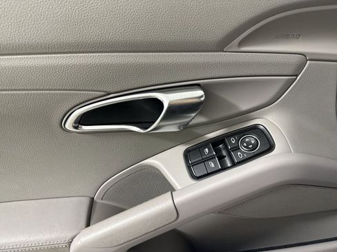 Certified 2014 Porsche Cayman S image 31