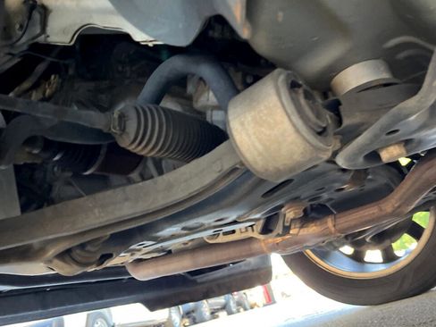 Used 2015 Ford Explorer XLT w/ Equipment Group 202B image 29