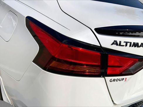 Used 2022 Nissan Altima 2.5 SR w/ Midnight Edition Package FWD image 28