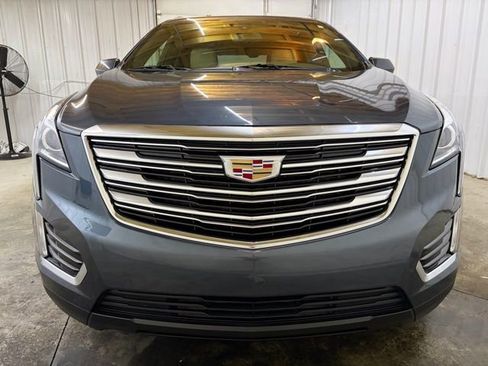 Used 2019 Cadillac XT5 AWD image 2