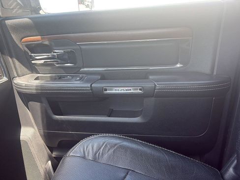 Used 2015 RAM 2500 Laramie AWD/4WD image 26