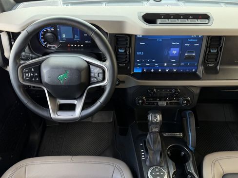 Used 2023 Ford Bronco Wildtrak AWD/4WD image 12