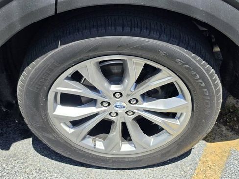 Used 2023 Ford Explorer XLT w/ Equipment Group 202A RWD image 7