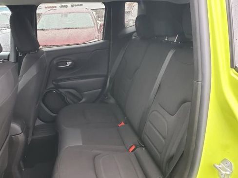 Used 2017 Jeep Renegade Altitude image 16