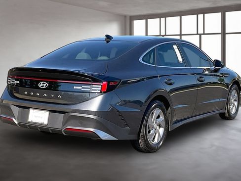 Certified 2025 Hyundai Sonata SE FWD image 6