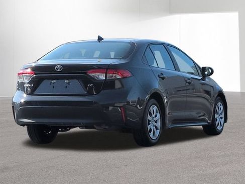 Used 2024 Toyota Corolla LE FWD image 6