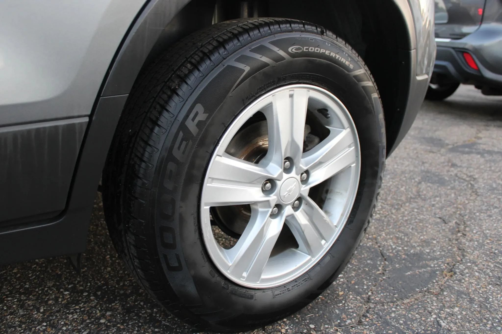 Used 2020 Chevrolet Trax LS w/ Tint and Cruise Package AWD/4WD image 30