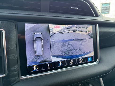 Used 2021 GMC Yukon Denali w/ Denali Premium Package image 41