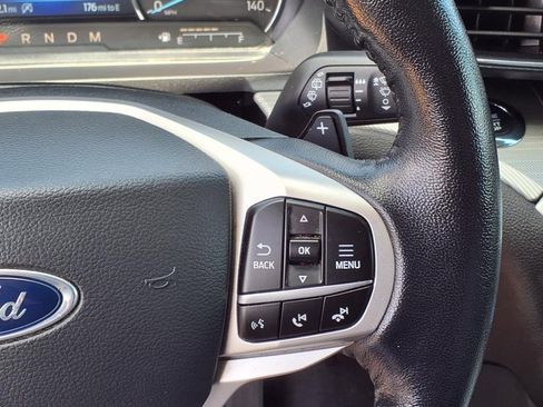 Used 2021 Ford Explorer XLT w/ XLT Sport Appearance Package image 34