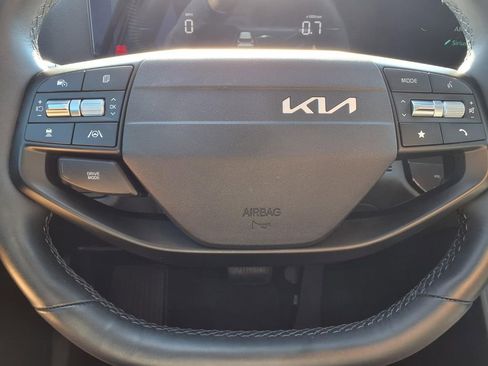 Used 2026 Kia Sportage EX FWD image 17