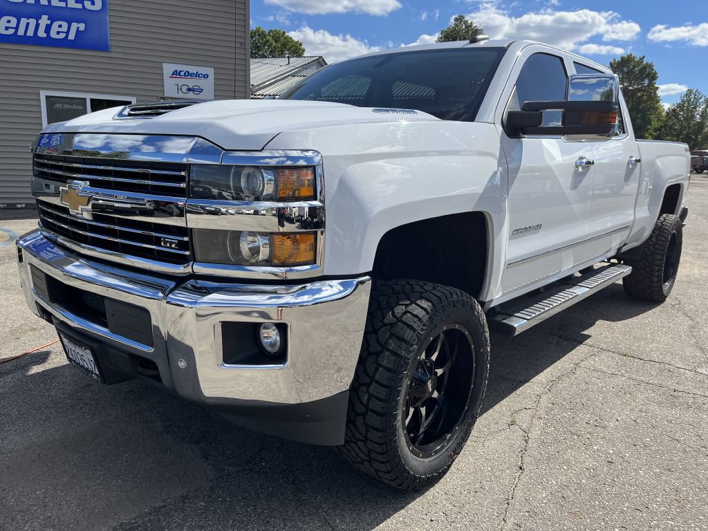 Used 2017 Chevrolet Silverado 2500 LTZ w/ Duramax Plus Package AWD/4WD image 2