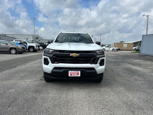 Used 2023 Chevrolet Colorado LT w/ LT Convenience Package II AWD/4WD image 9