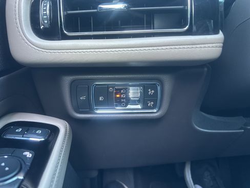 Used 2020 Lincoln Aviator Reserve w/ Equipment Group 201A image 33