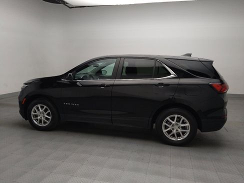 Used 2023 Chevrolet Equinox LT image 3