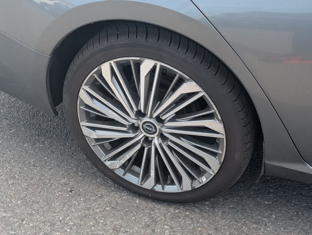 Used 2023 Nissan Altima 2.5 SL FWD image 11