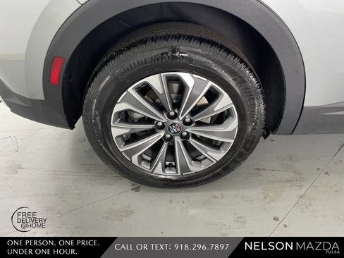 Used 2024 Buick Envision Preferred image 13