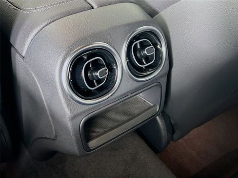 Used 2025 Mercedes-Benz C 300 4MATIC Sedan image 23