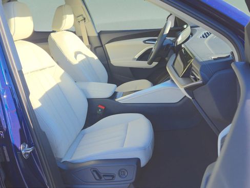 New 2025 Audi Q5 Premium image 18