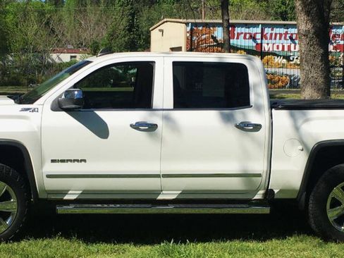 Used 2017 GMC Sierra 1500 SLT image 2