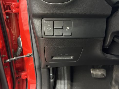 Used 2016 Kia Soul + w/ Designer's Package FWD image 17