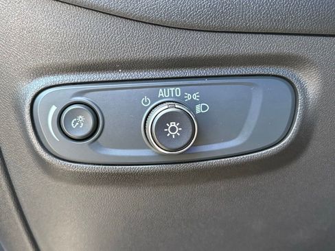 Used 2024 Chevrolet Equinox LS FWD image 32