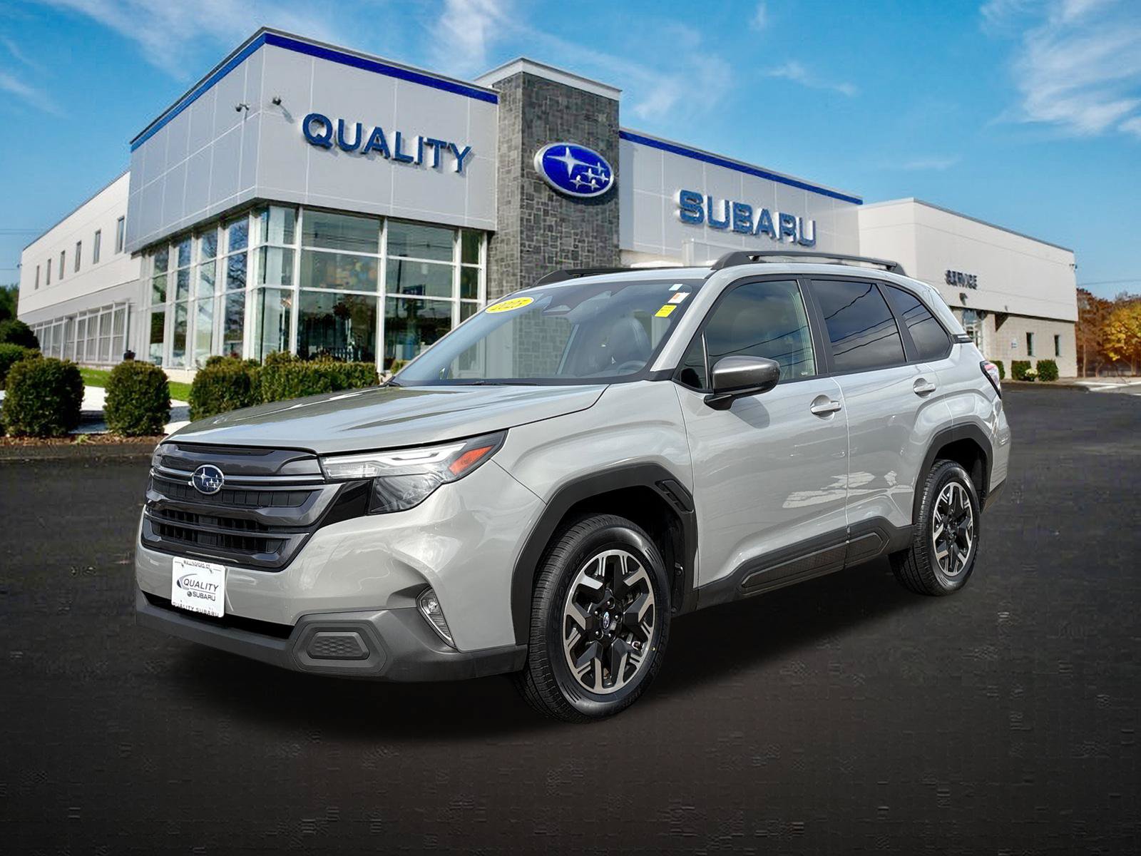 Used 2025 Subaru Forester Premium AWD/4WD image 1